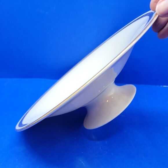 Lenox Pedestal Bowl Gold Trim pristine condition 9-3/8" - Picture 8 of 9